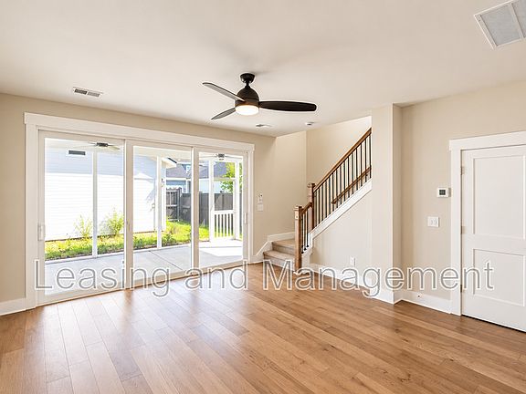 5th image of 111 Crimson St