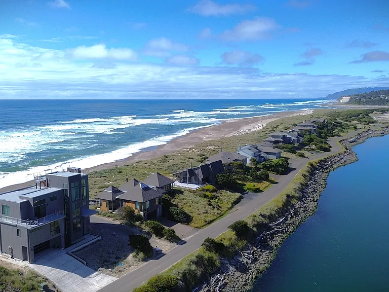 373 Salishan Dr — Photo 44