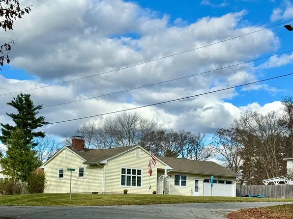 19 Hemlock Street, Hudson, NH 03051