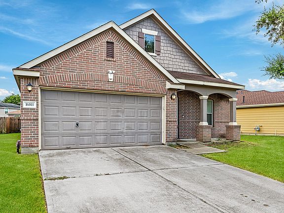 2nd image of 16011 Arapaho Bend Ln