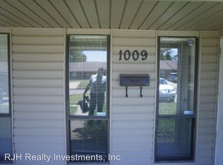 1009 Acacia Cir, Noble, OK 73068