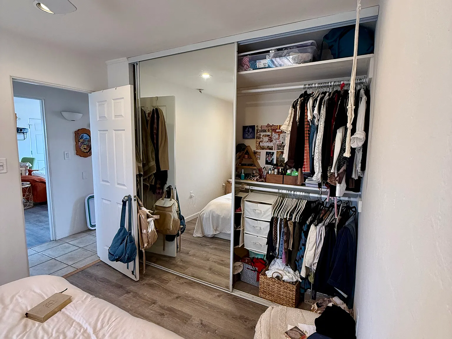 2 bed, 850 sqft, $1,695 — Photo 3