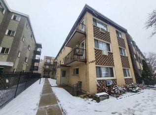 7453 N Sheridan Rd APT 3B, Chicago, IL 60626