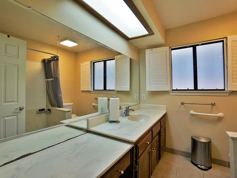 5823 E Washington Ave — Photo 42