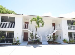 4241 Gulfstream Dr APT 202, Naples, FL 34112