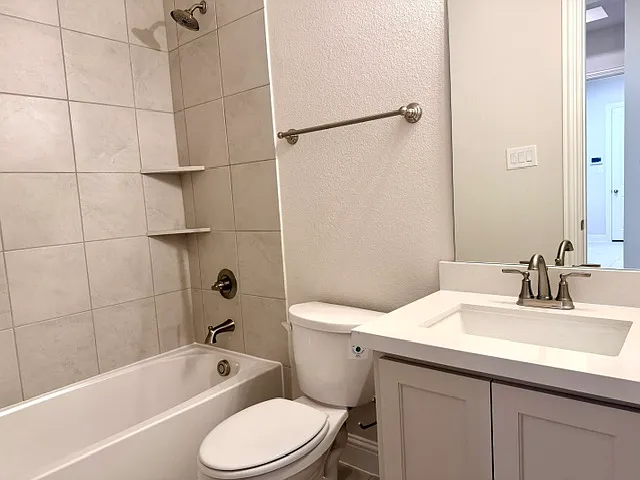 3060 Farmhouse Dr — Photo 5