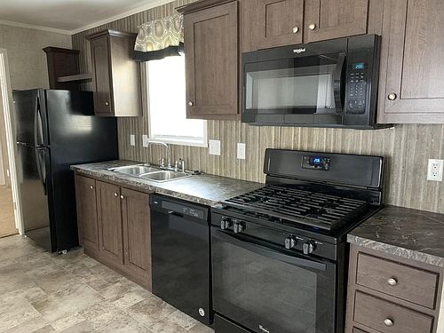 fran☆ 2671 Cour Franc St, Saint Clair, MI 48079 | Zillow