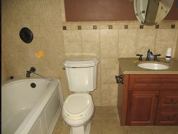 5th image of 203 Clipper Ct #3J