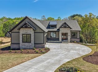 709 Hemlock Ct, Salem, SC 29676