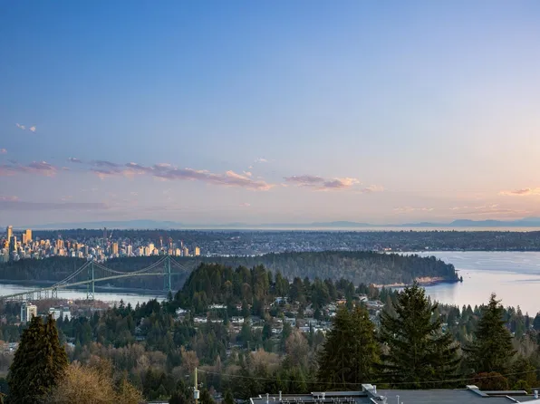835 Farmleigh Rd, West Vancouver, BC V7S 1Z8