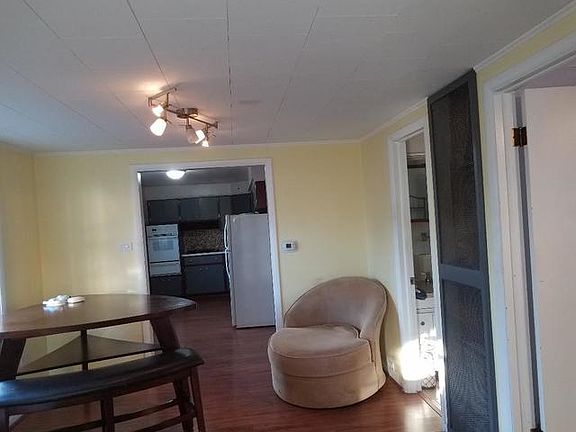3rd image of 3216 N Opal Ave