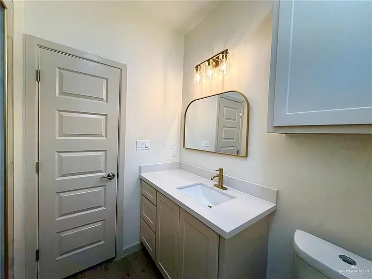 905 La Laguna Rd — Photo 17