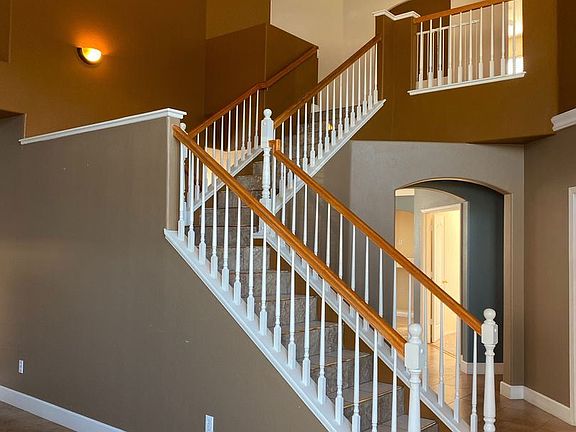 5th image of 909 Snow Lily Ct