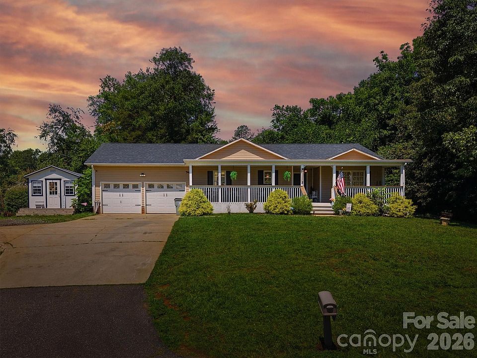 1st image of 1404 Castle Ct