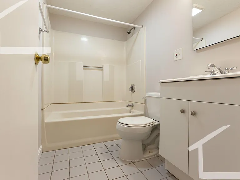 12 Gardner St #7 — Photo 7