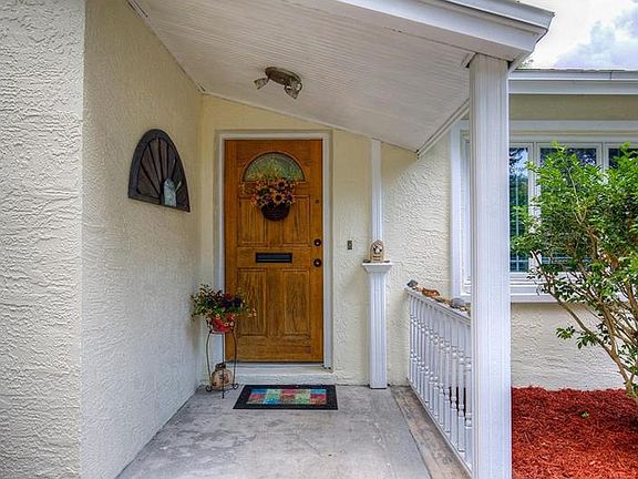 2nd image of 12807 Cumberland Dr