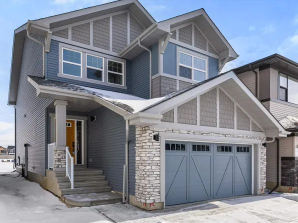 1077 Cristall Cres, Edmonton, AB T6W 5S6