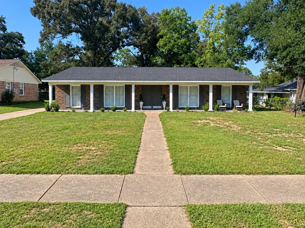 6204 Parkbrook Dr, Mobile, AL 36608
