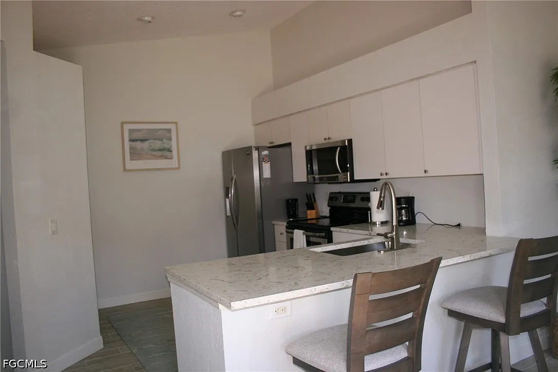 2 bed, 2.0 bath, 1099 sqft, $4,000 — Photo 4