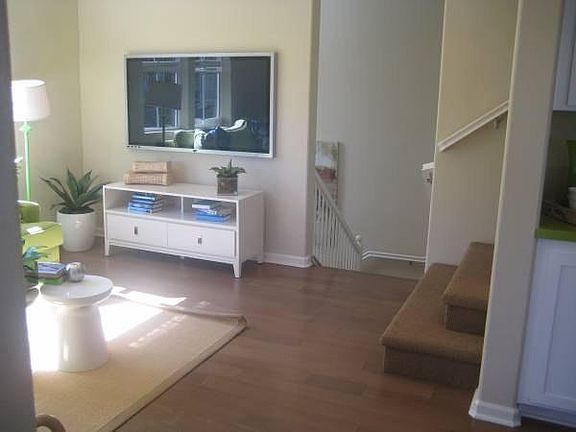 2nd image of 1440 Nestwood Way