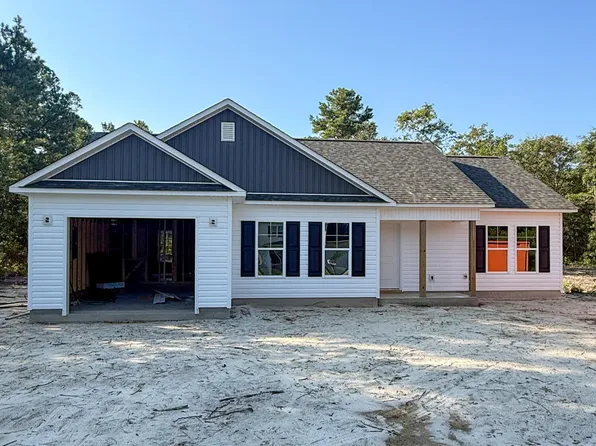 107 Blueberry Fields Road, Maple Hill, NC 28454