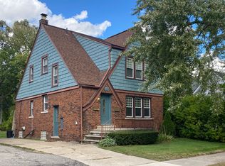 305 E Oakridge St, Ferndale, MI 48220