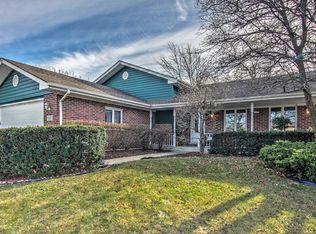 5325 Martha Ln, Oak Forest, IL 60452
