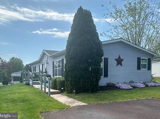15 Goldenrod Ct W, Harleysville, PA 19438