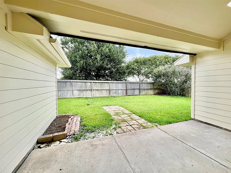 1146 Jasons Bend Dr — Photo 16
