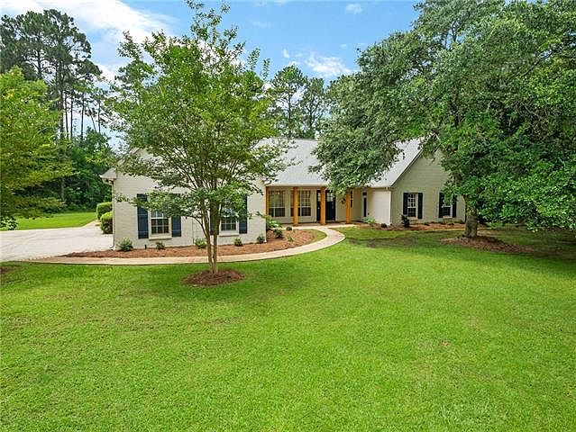 1st image of 119 Amelia Ln