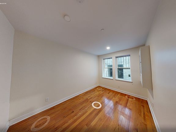 4th image of 123 Sutherland Rd #2