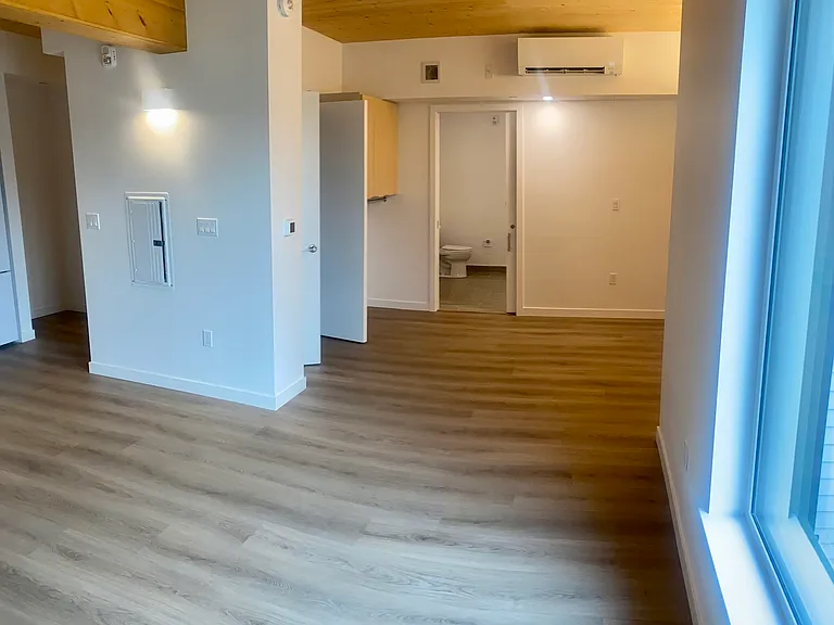 154 Broadway #210 — Photo 11