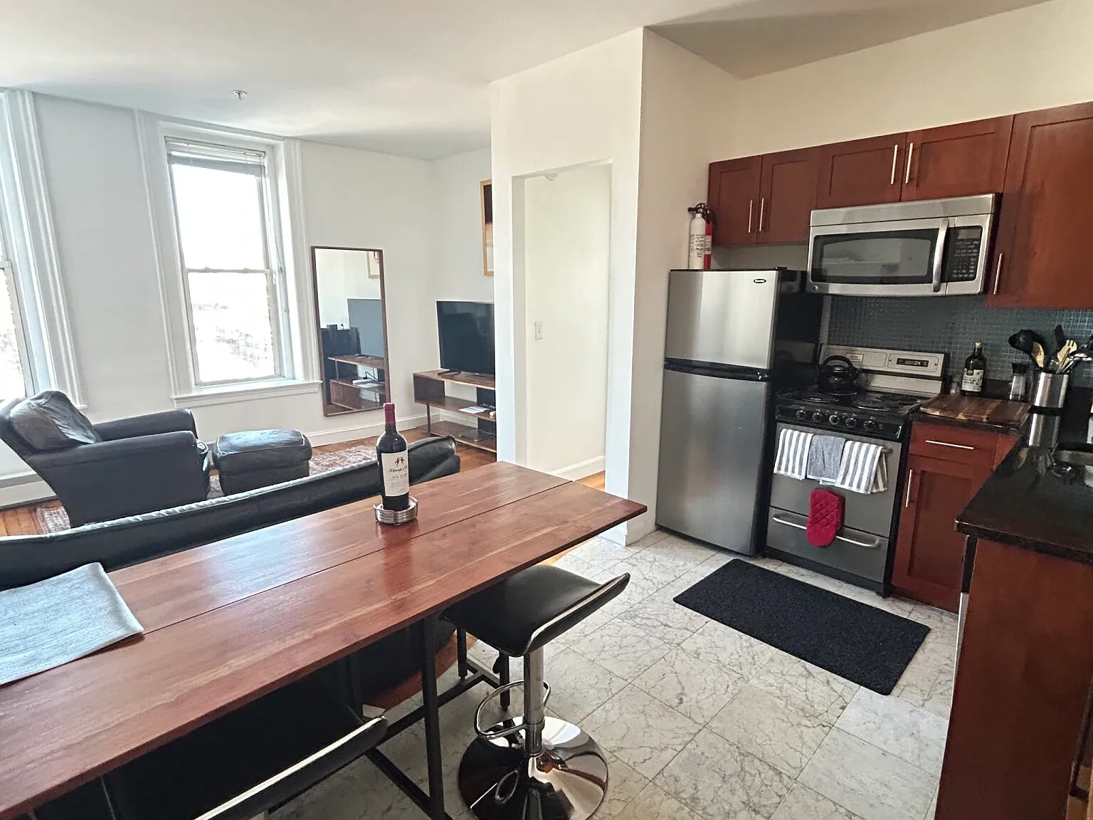 1 bed, $3,900 — Photo 3