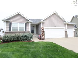 13123 Westbrook Dr, Urbandale, IA 50323
