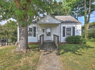 1702 Pierce St, Kingsport, TN 37664