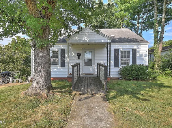 1702 Pierce St, Kingsport, TN 37664