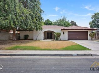 212 Gabriel Dr, Bakersfield, CA 93309