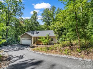 180 Ridgeview Dr, Hendersonville, NC 28792