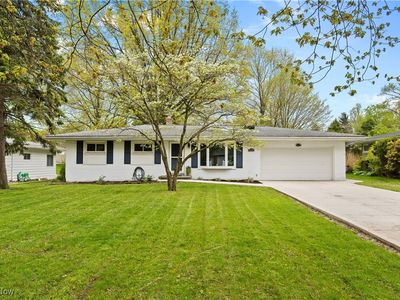 718 Starlight Dr, Seven Hills, OH, 44131