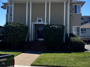 235 Anita Rd APT 11, Burlingame, CA 94010