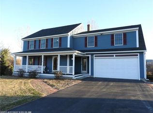 9 Meadow Ln, Cumberland, ME 04021