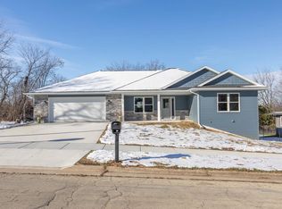 129 22nd Ave, Monroe, WI 53566