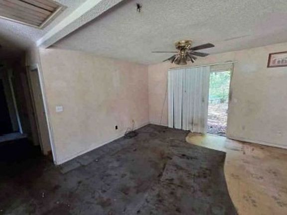 3rd image of 203 Goucher Ct