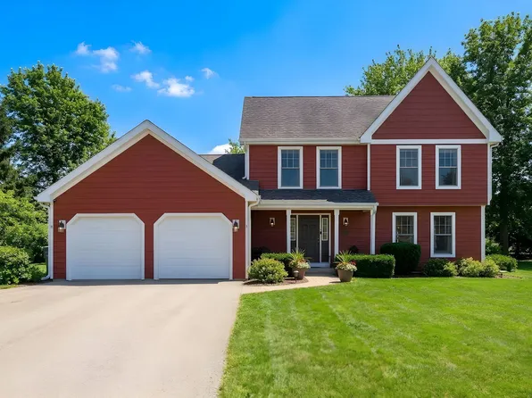 11N215 Capulet Cir, Elgin, IL 60124