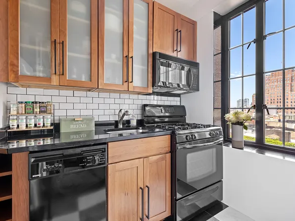 201 West 16th Street image 4 of 9