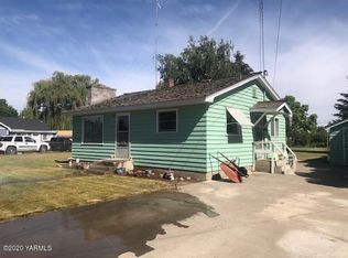 637 E 4th St, Grandview, WA 98930