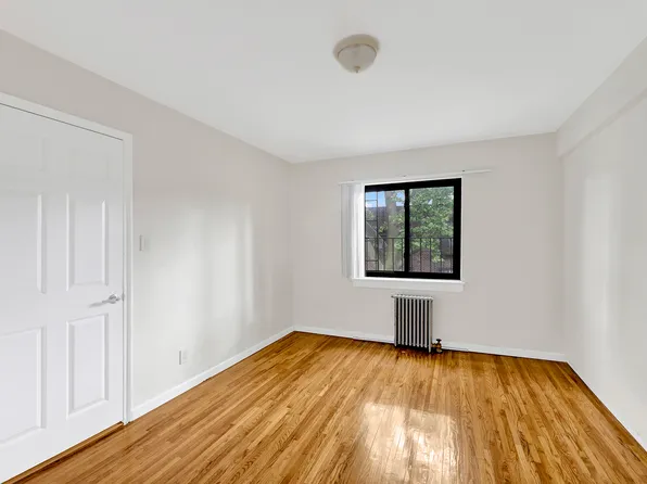 8867 Bay 16th Street image 10 of 17