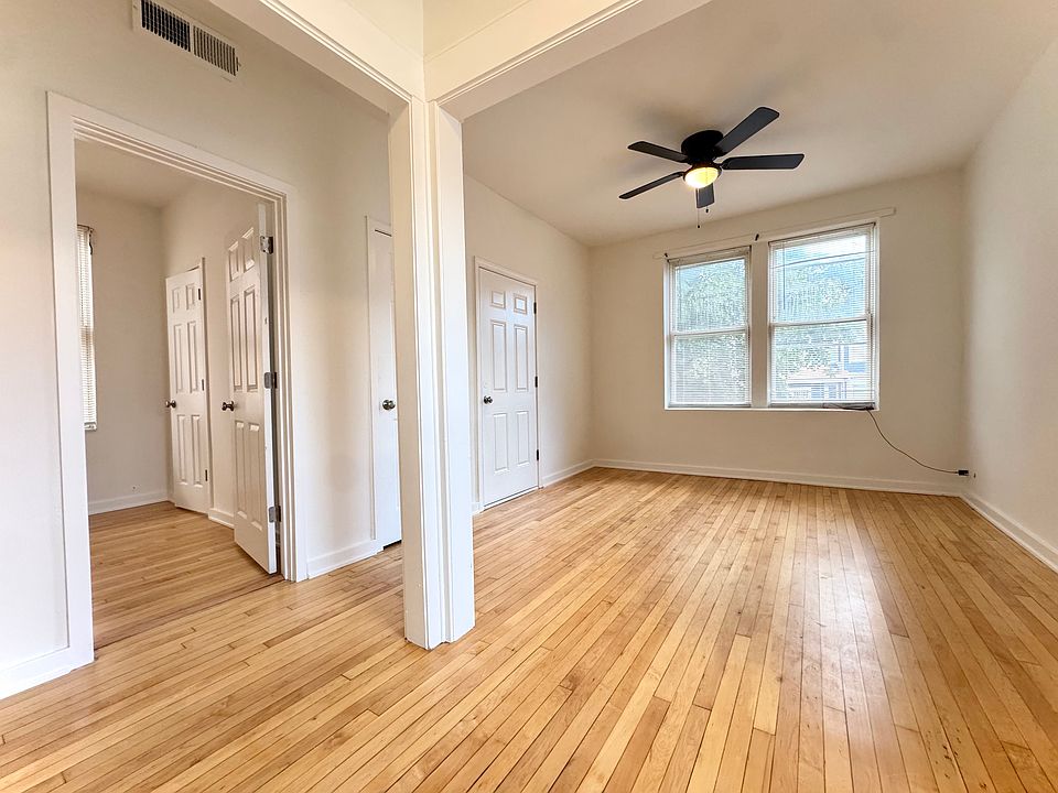 Living & dining room - angle 1