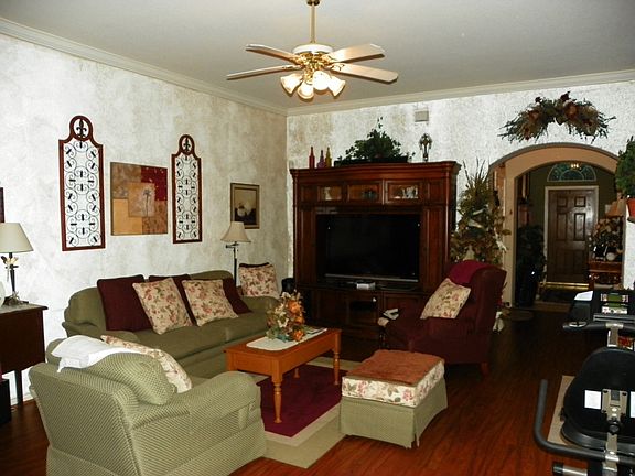 3rd image of 17931 Rose Hill Park Ln