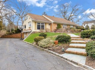 185 Jennings Ave, Patchogue, NY 11772
